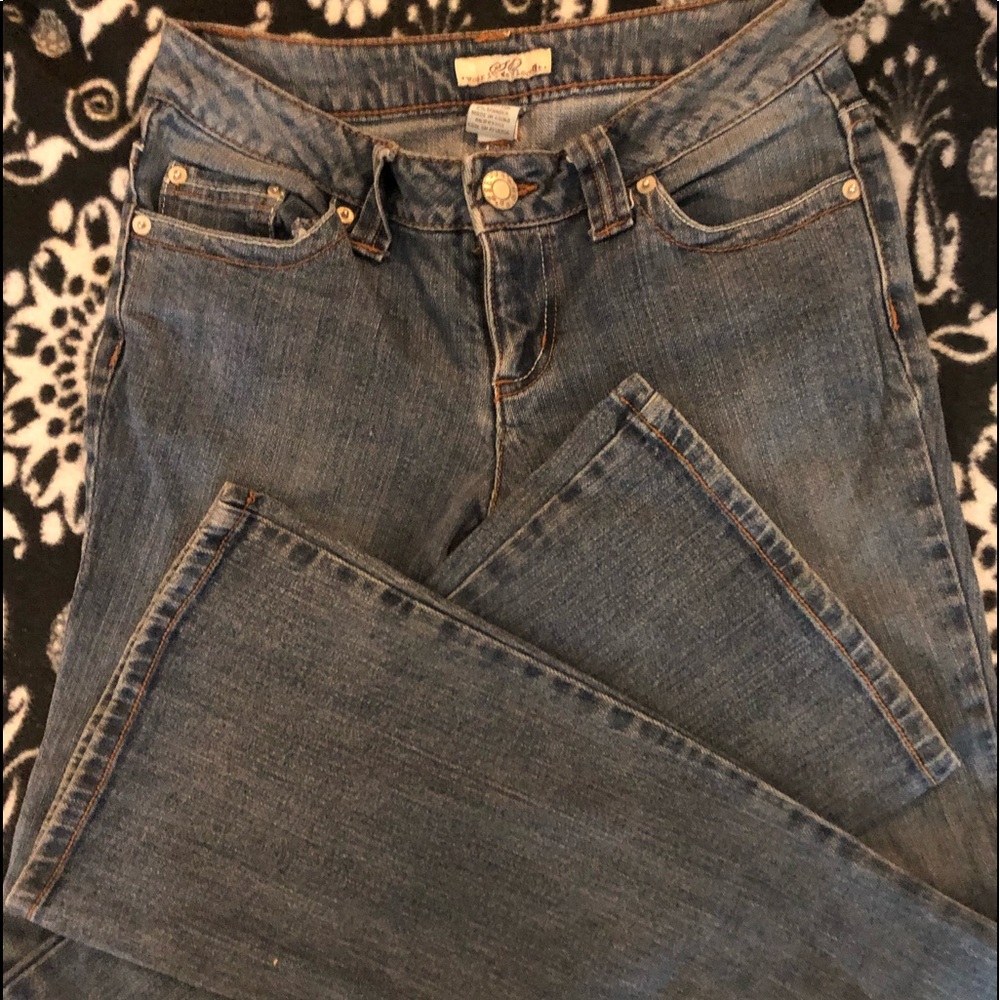 SO JEANS SIZE 3 AVERAGE 26/30